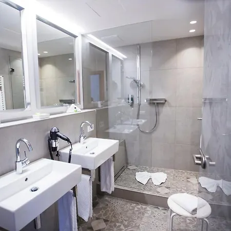 Wiese Hotel 4*