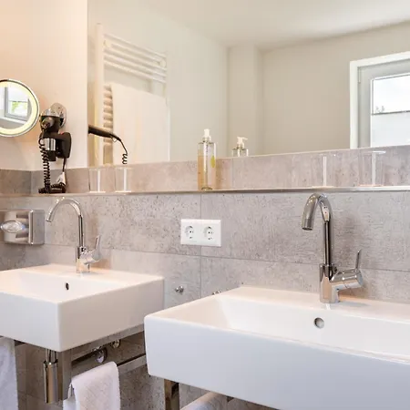 Hotel Jagdhaus Wiese 4*